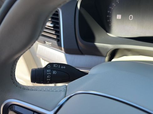 Used 2025 Volvo XC90 B5 Core w/ Climate Package AWD/4WD image 27