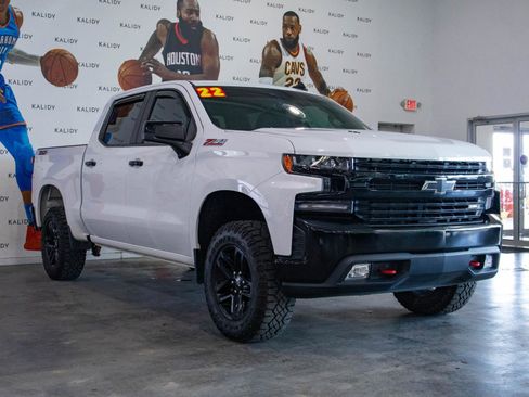 Used 2022 Chevrolet Silverado 1500 LT Trail Boss w/ LPO, Dark Essentials Package AWD/4WD image 18