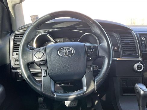 Used 2018 Toyota Sequoia SR5 image 5