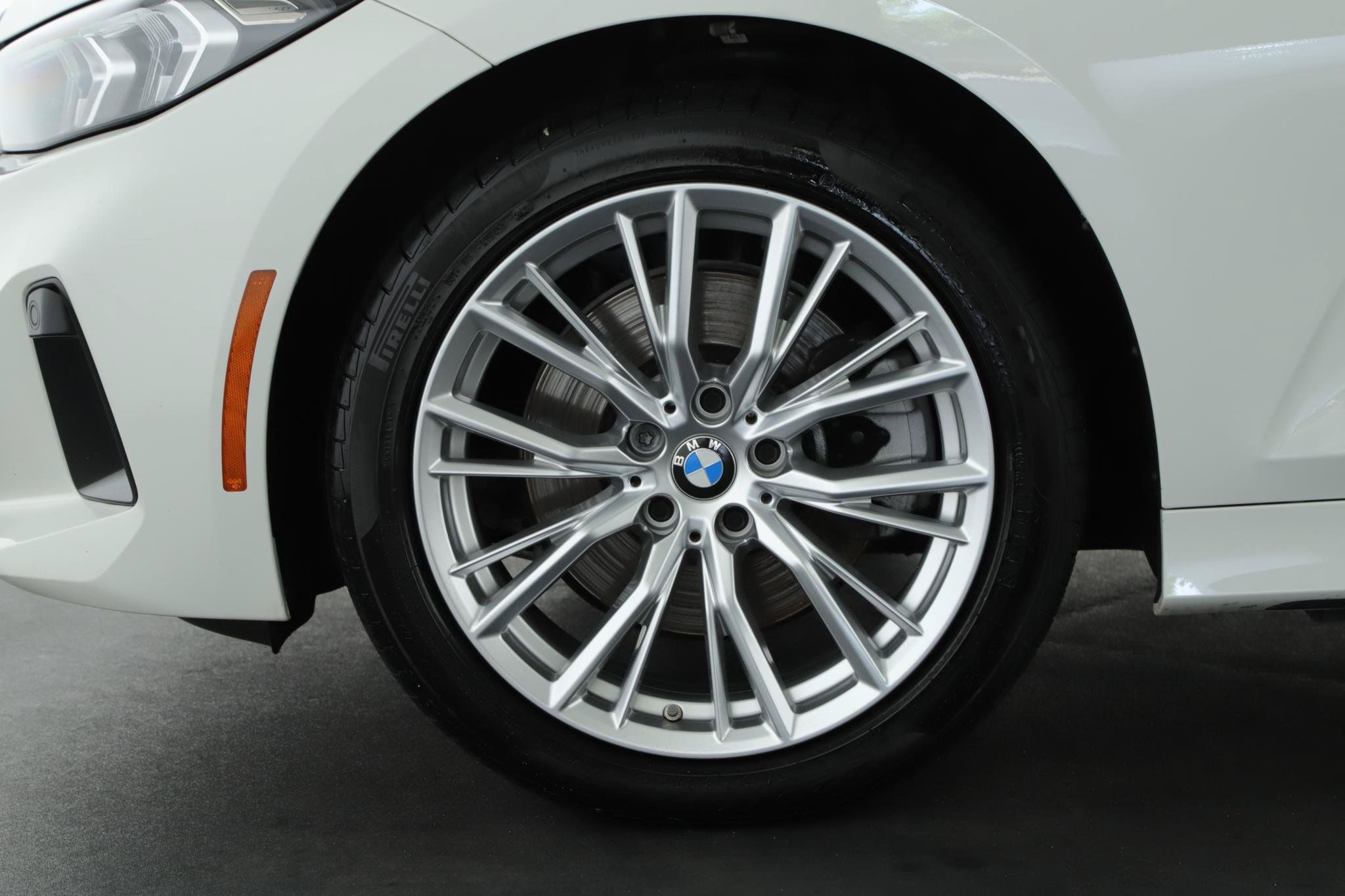 Used 2023 BMW 330i xDrive Sedan w/ Premium Package AWD/4WD image 20