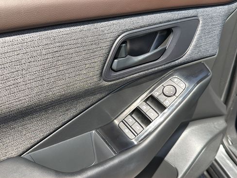 Certified 2023 Nissan Rogue S AWD/4WD image 15