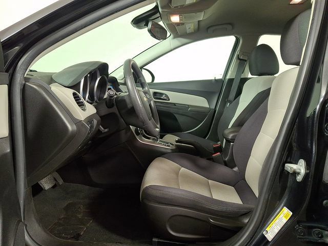 Used 2013 Chevrolet Cruze LS FWD image 14