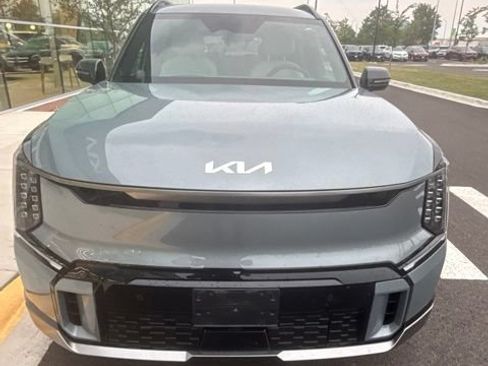 Certified 2024 Kia EV9 GT-Line AWD/4WD image 15
