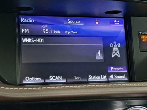 Used 2018 Lexus ES 350 w/ Ultra Luxury Package FWD image 21