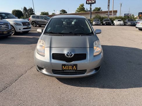Used 2008 Toyota Yaris 2-Door Hatchback FWD image 3