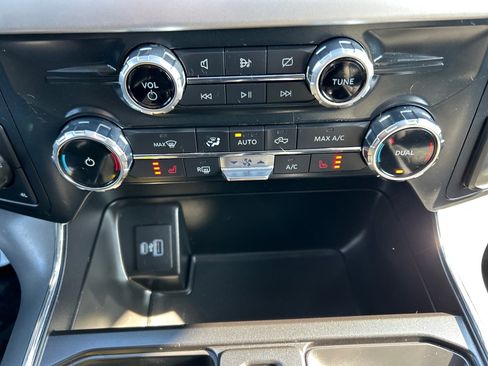 Certified 2022 Ford F150 XLT w/ Equipment Group 302A High image 30