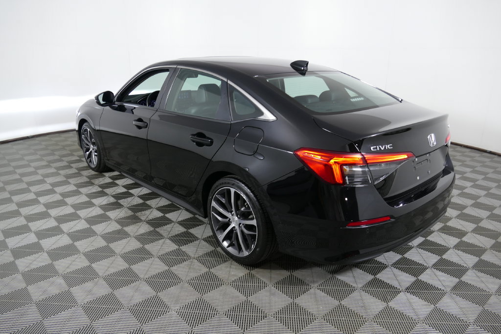 Used 2022 Honda Civic Touring image 5