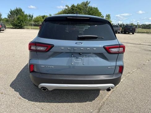 Used 2023 Ford Escape Active w/ Tech Pack #2 AWD/4WD image 6