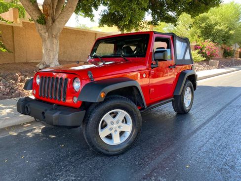 Used 2016 Jeep Wrangler Sport w/ Connectivity Group AWD/4WD image 55