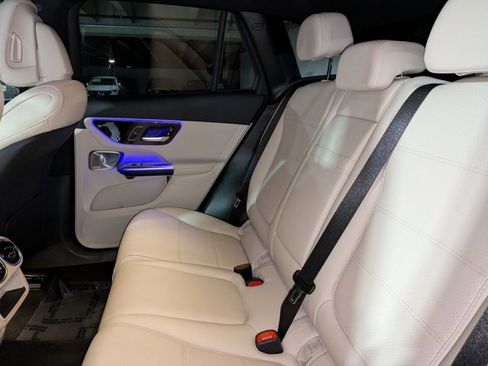 Certified 2025 Mercedes-Benz GLC 300 image 21