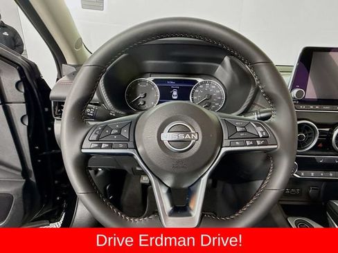 Used 2025 Nissan Sentra SR w/ Midnight Edition FWD image 11