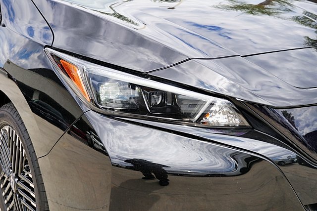 Certified 2025 Nissan Leaf SV Plus FWD image 12