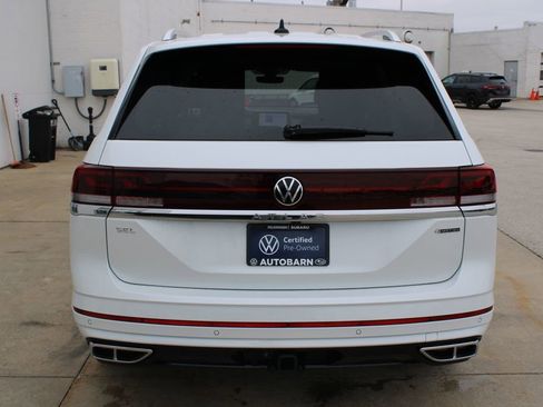 Certified 2025 Volkswagen Atlas SEL Premium R-Line image 5