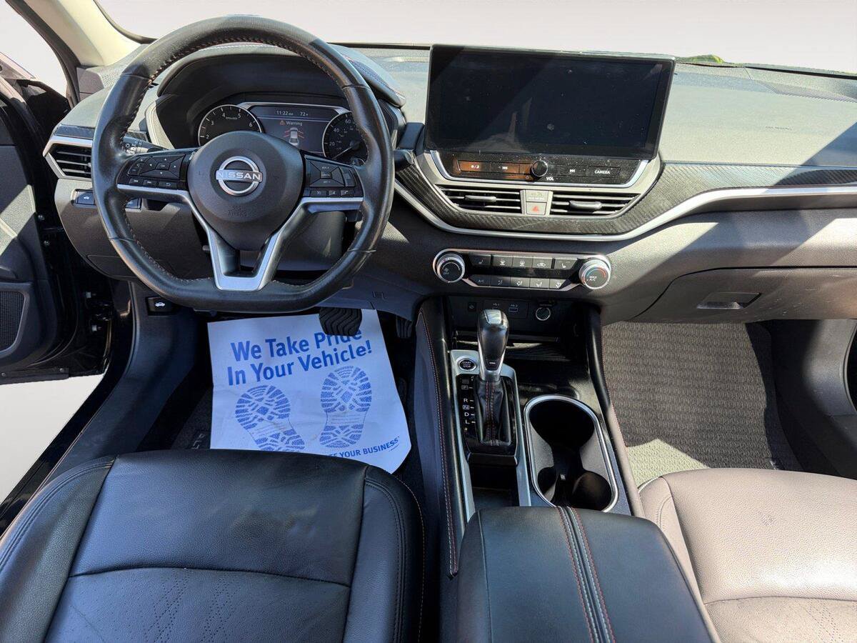 Used 2023 Nissan Altima 2.5 SR w/ SR Premium Package FWD image 10