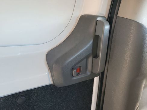 Used 2019 Nissan NV200 SV w/ Navigation Package image 15