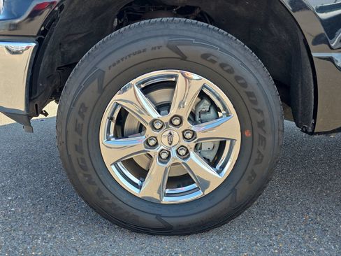 Used 2020 Ford F150 XLT w/ Equipment Group 302A Luxury AWD/4WD image 9