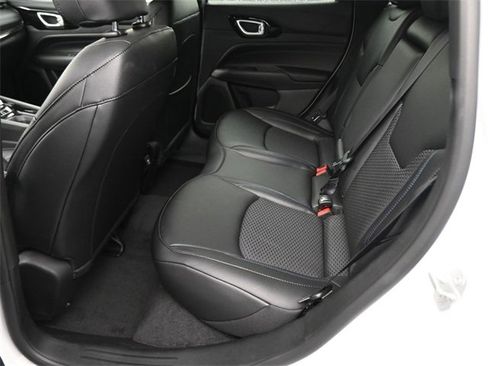 New 2026 Jeep Compass Latitude image 39