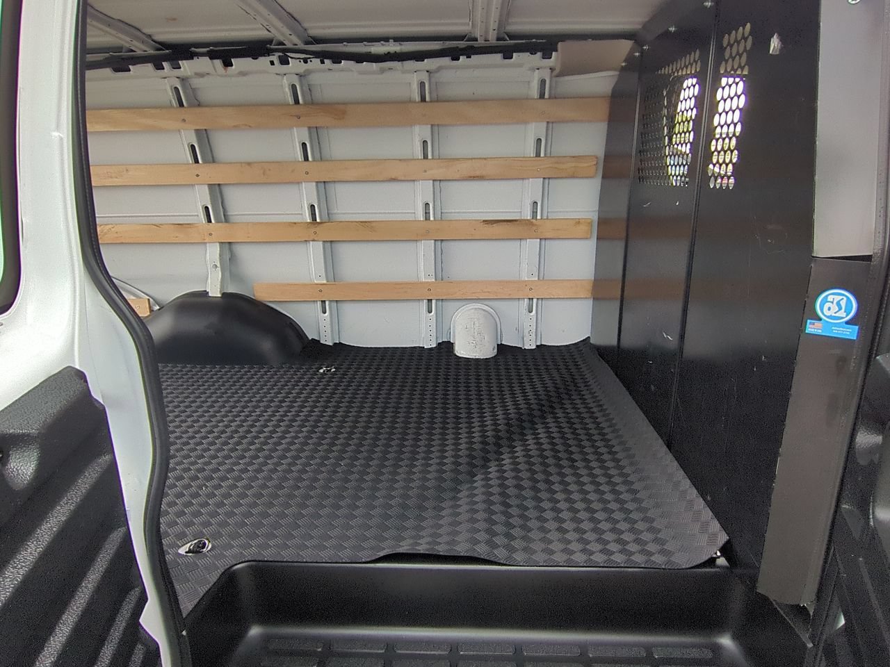 Used 2025 Chevrolet Express 2500 w/ Driver Convenience Package RWD image 23