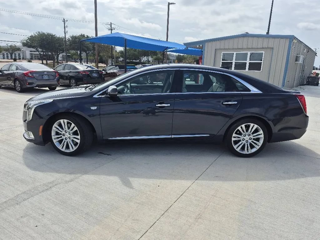 Used 2018 Cadillac XTS Luxury AWD/4WD image 2