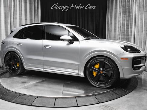 Used 2025 Porsche Cayenne GTS image 6