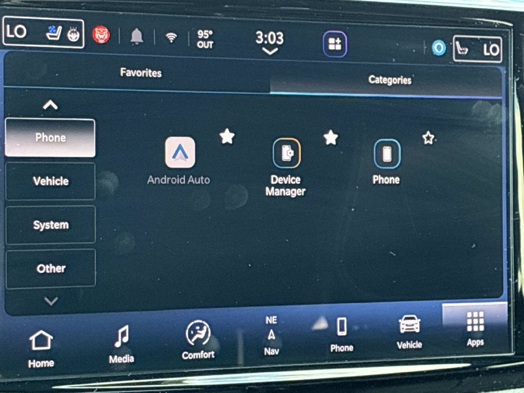 Used 2026 Chrysler Pacifica Limited FWD image 40