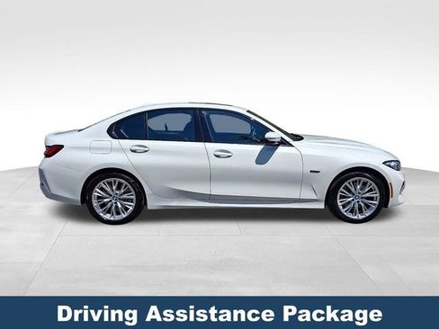 Used 2023 BMW 330e xDrive w/ Premium Package AWD/4WD image 9