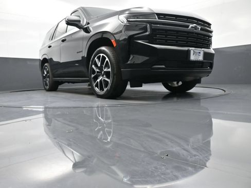 Used 2022 Chevrolet Tahoe RST w/ Luxury Package AWD/4WD image 31