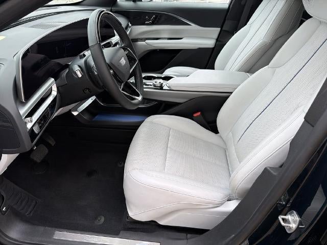 Certified 2024 Cadillac Lyriq Luxury AWD/4WD image 8