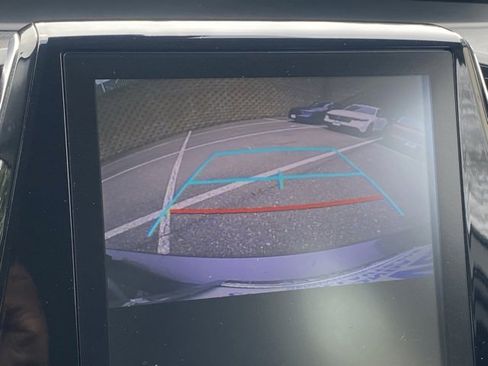 Used 2020 Toyota Prius Prime XLE image 21