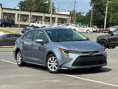 Used 2024 Toyota Corolla LE FWD image 41