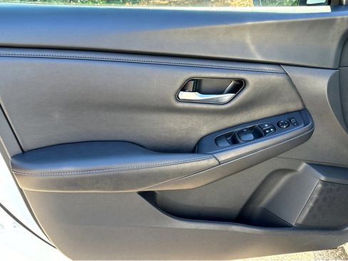 Certified 2024 Nissan Sentra SV image 19