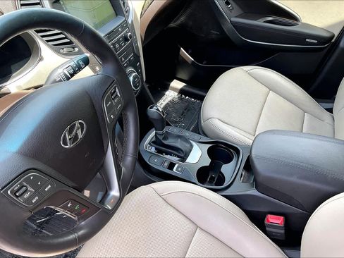 Used 2017 Hyundai Santa Fe Sport w/ 2.0T Ultimate Tech Package 05 AWD/4WD image 17