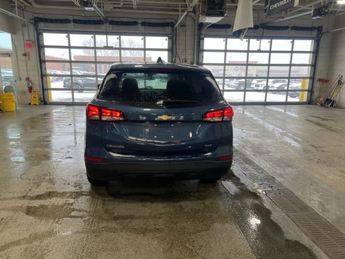 Used 2024 Chevrolet Equinox LS w/ LS Convenience Package image 3