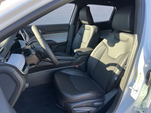 New 2026 Jeep Compass Latitude AWD/4WD image 21