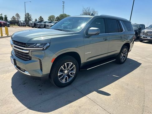 Used 2024 Chevrolet Tahoe LT w/ LT Signature Package AWD/4WD image 31