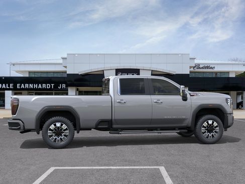 New 2026 GMC Sierra 3500 Denali AWD/4WD image 7