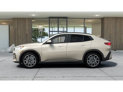 New 2026 BMW X2 xDrive28i w/ Technology Package AWD/4WD image 4