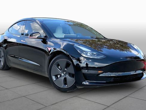 Used 2023 Tesla Model 3 Standard Range RWD image 2