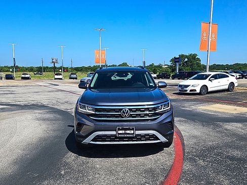Used 2021 Volkswagen Atlas SE FWD image 2