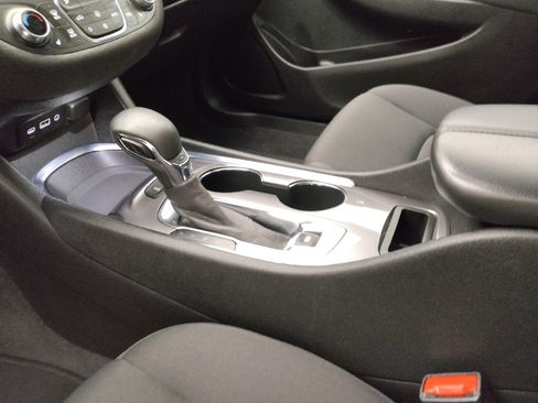 Used 2022 Chevrolet Malibu LT FWD image 26