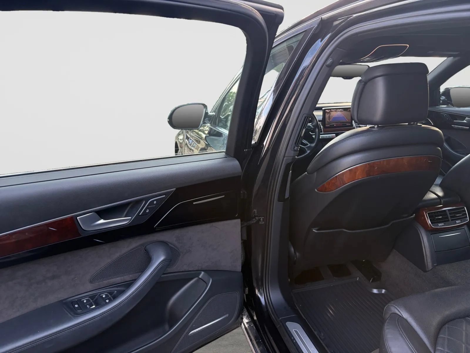 Used 2013 Audi A8 L 3.0T AWD/4WD image 14