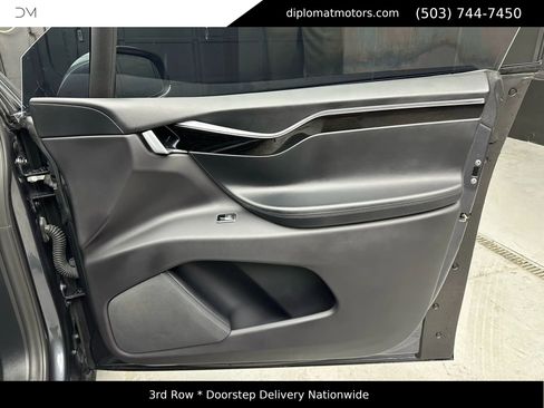Used 2018 Tesla Model X 75D image 24