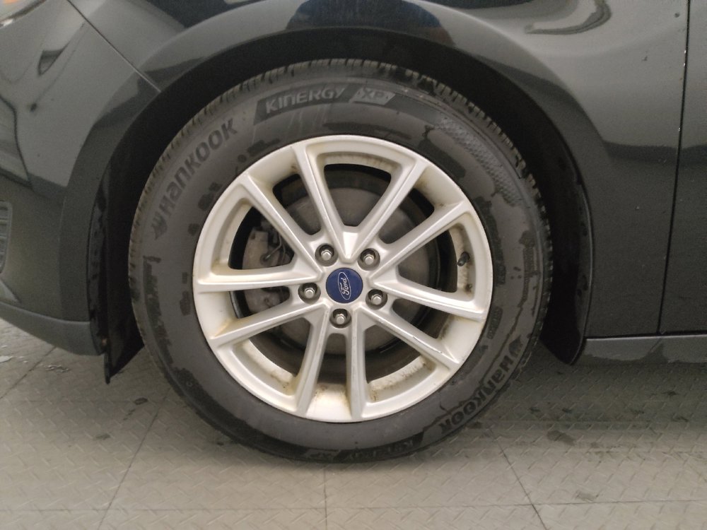 Used 2017 Ford Focus SE FWD image 31