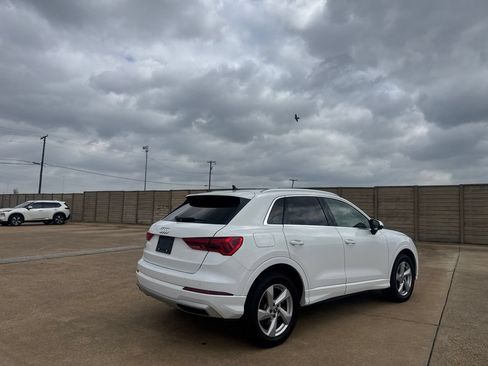 Used 2020 Audi Q3 2.0T Premium w/ Convenience Package AWD/4WD image 21