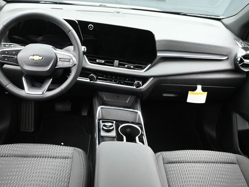 Used 2026 Chevrolet Equinox LT image 14