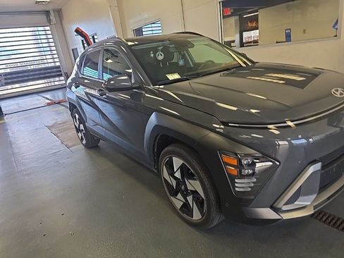 Used 2024 Hyundai Kona Limited AWD/4WD image 1