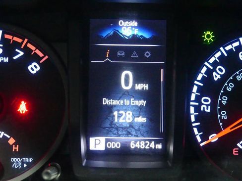 Used 2021 Toyota Tacoma SR AWD/4WD image 31