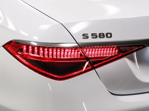 Certified 2026 Mercedes-Benz S 580 4MATIC Sedan image 7
