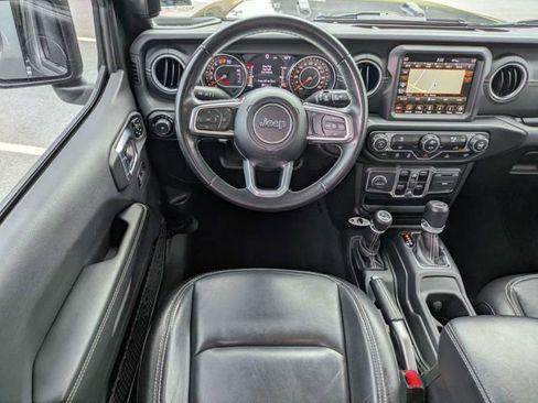 Used 2021 Jeep Wrangler Unlimited Sahara AWD/4WD image 16