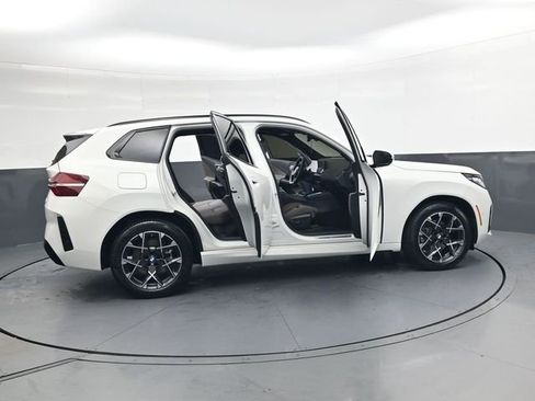 Used 2026 BMW X3 xDrive30 w/ M Sport Package image 36